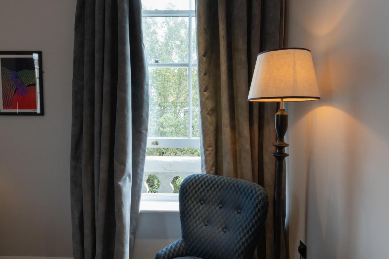 The Knight Of Nottinghill Hotel London Bagian luar foto