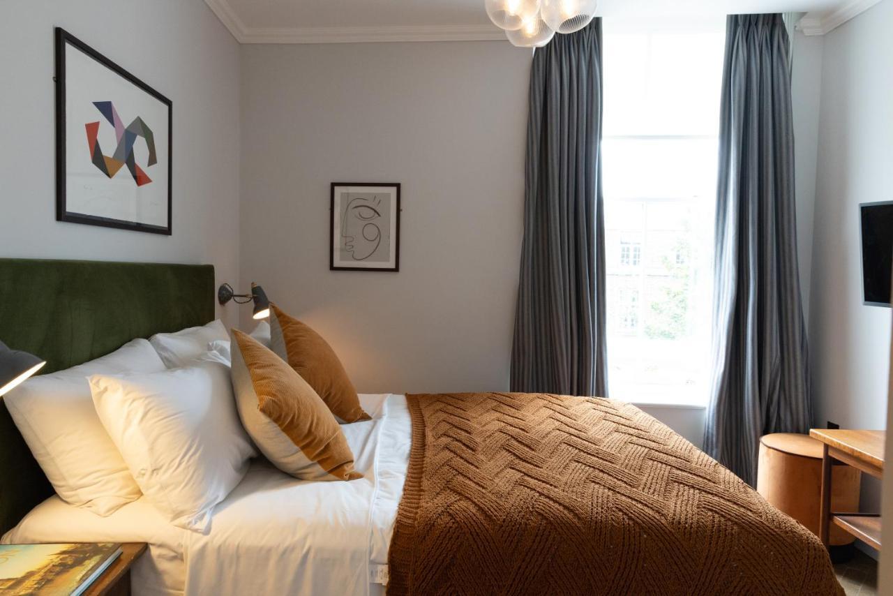 The Knight Of Nottinghill Hotel London Bagian luar foto
