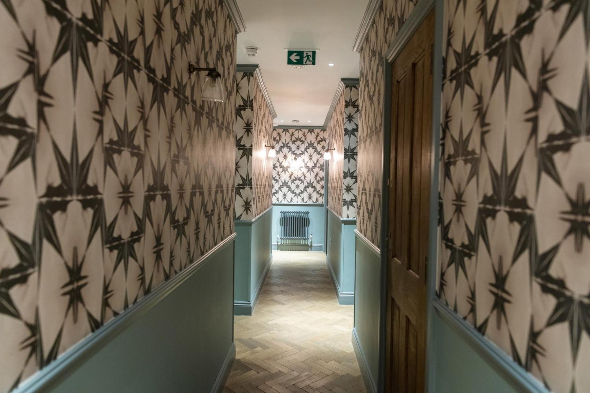 The Knight Of Nottinghill Hotel London Bagian luar foto